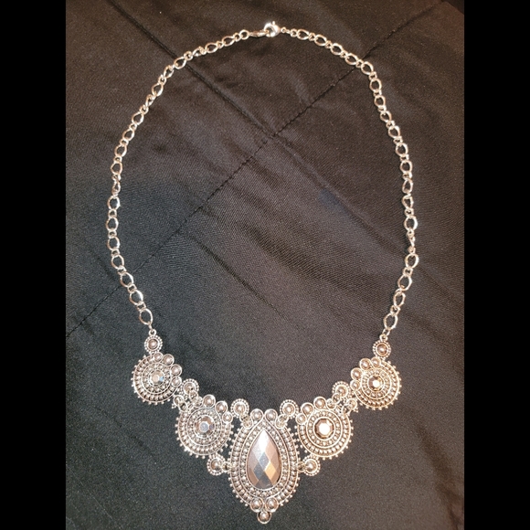 Premier Designs Statement Necklace - Picture 2 of 4